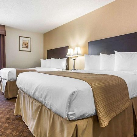 Quality Inn & Suites Coliseum Ґрінсборо Екстер'єр фото